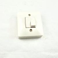 Strömbrytare, utanpåliggande