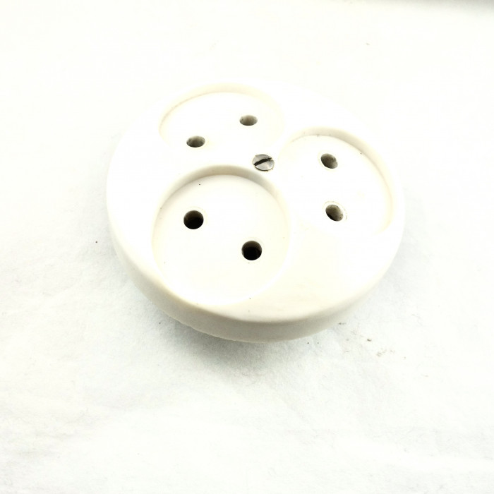 Vägguttag, infälld