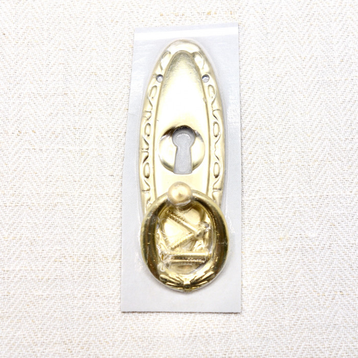 Möbelhandtag med nyckelhål, mässing