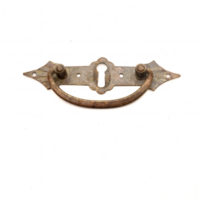 Möbelhandtag med nyckelhål, mässing