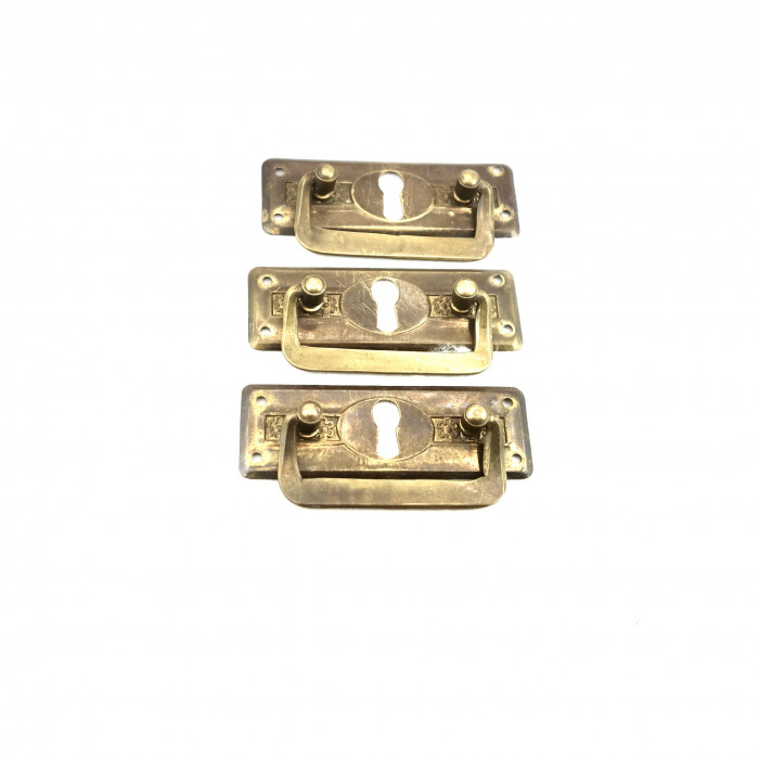 Möbelhandtag med nyckelhål, mässing