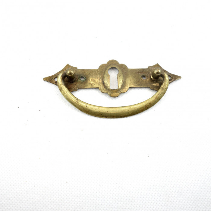 Möbelhandtag med nyckelhål, mässing