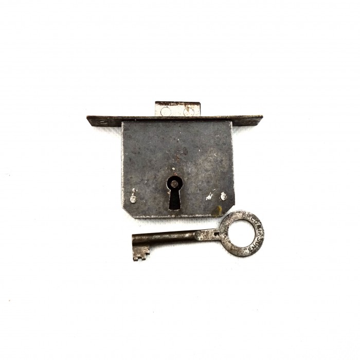 Möbellås 4x4,5 cm
