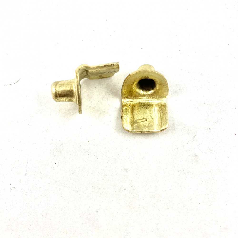 Hyllbärare, hyllhakar